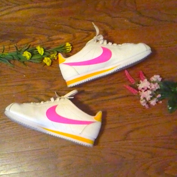 Nike Classic Cortez - Picture 2 of 5